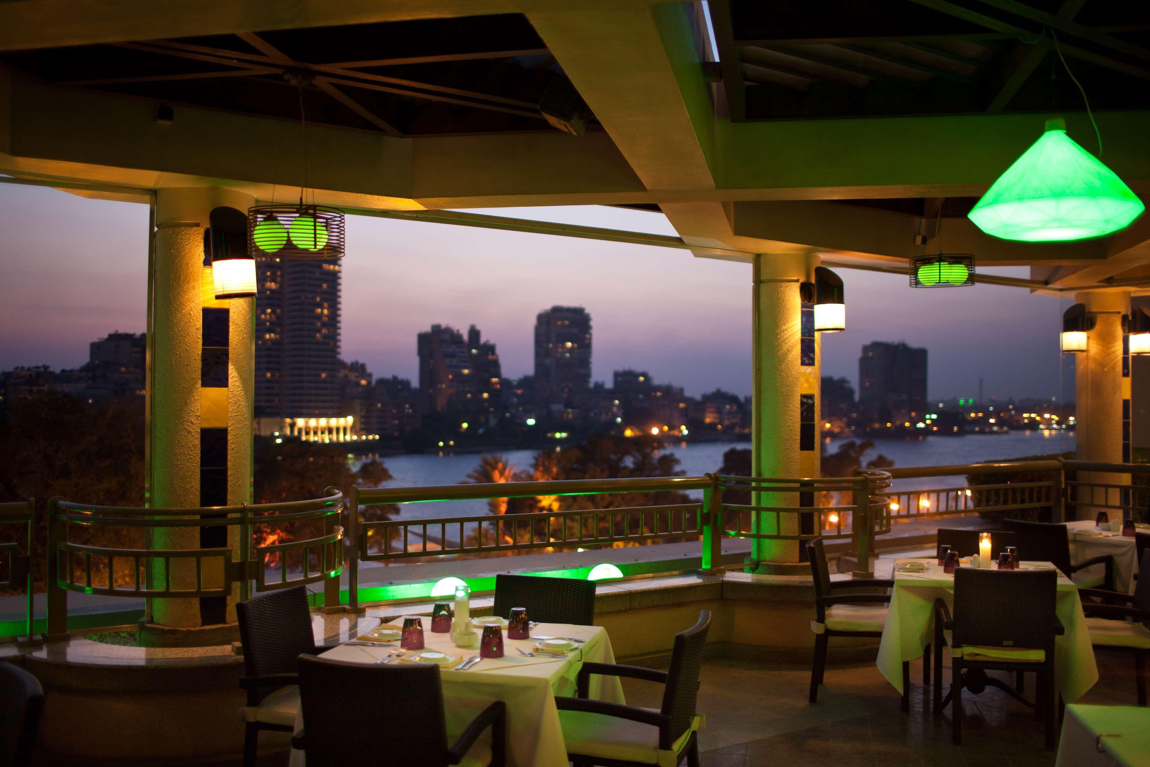开罗克拉德酒店和赌场 餐厅 照片