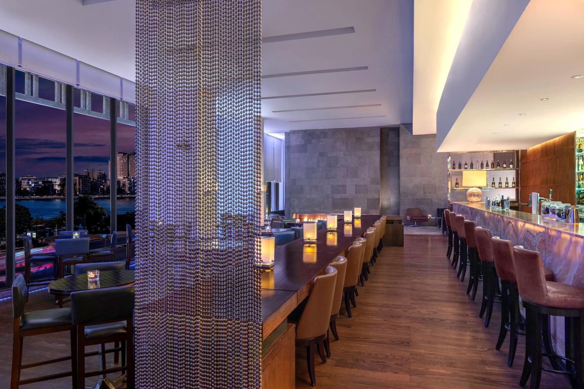 开罗克拉德酒店和赌场 外观 照片 The bar at the 101 bar