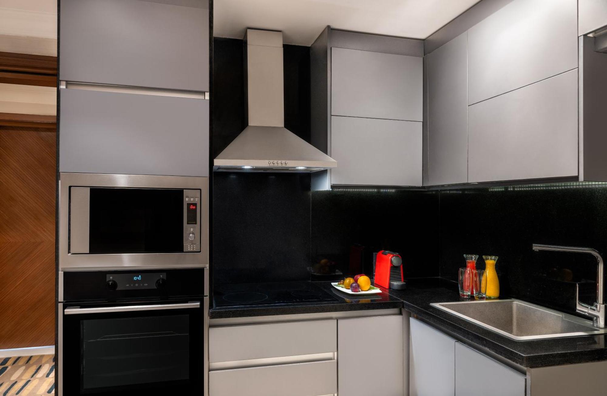 开罗克拉德酒店和赌场 外观 照片 A modern kitchen